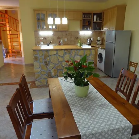 Veranda Vendeghaz Pécsely